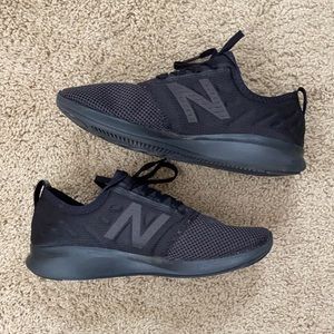 New Balance tennis shoes